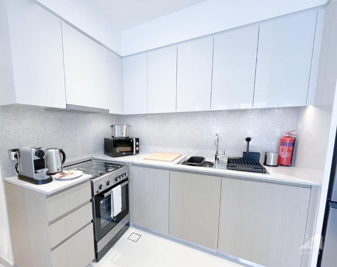 Incredible At Burj Royale Downtown Apartment Dubai