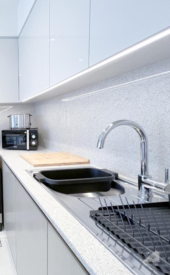 Incredible At Burj Royale Downtown Apartment Dubai